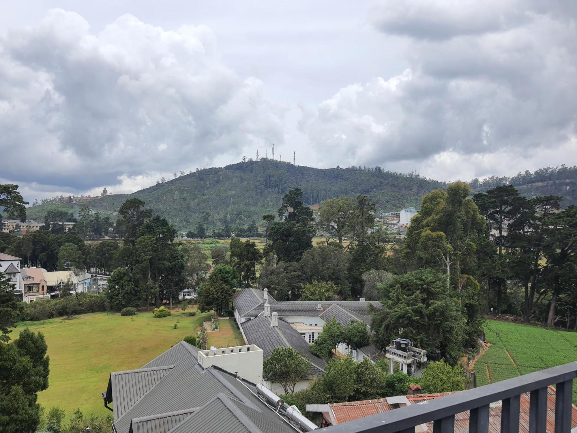 Green Mount View Two Bed Room Apartment 努沃勒埃利耶 外观 照片